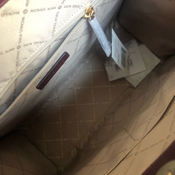 Michael Kors Kenley Merlot Signature Large Nirth South Tote - Picture 4 of 7